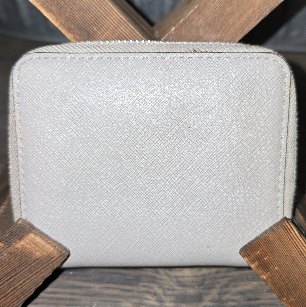 Micheal Kors Wallet - Picture 2 of 3